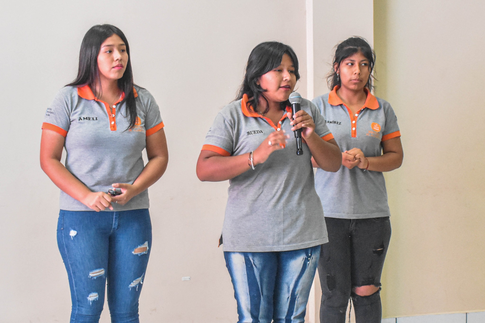 “Parnan”, un emprendimiento dedicado a la elaboración té de naranja en saquitos “Parnan”, un emprendimiento dedicado a la elaboración té de naranja en saquitos